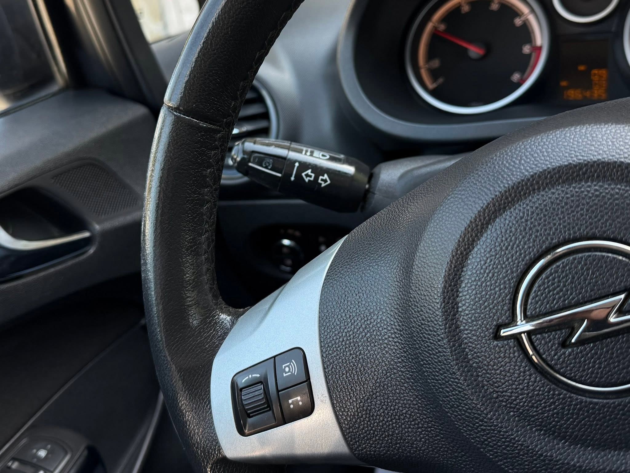 Слика 9 од Opel Corsa