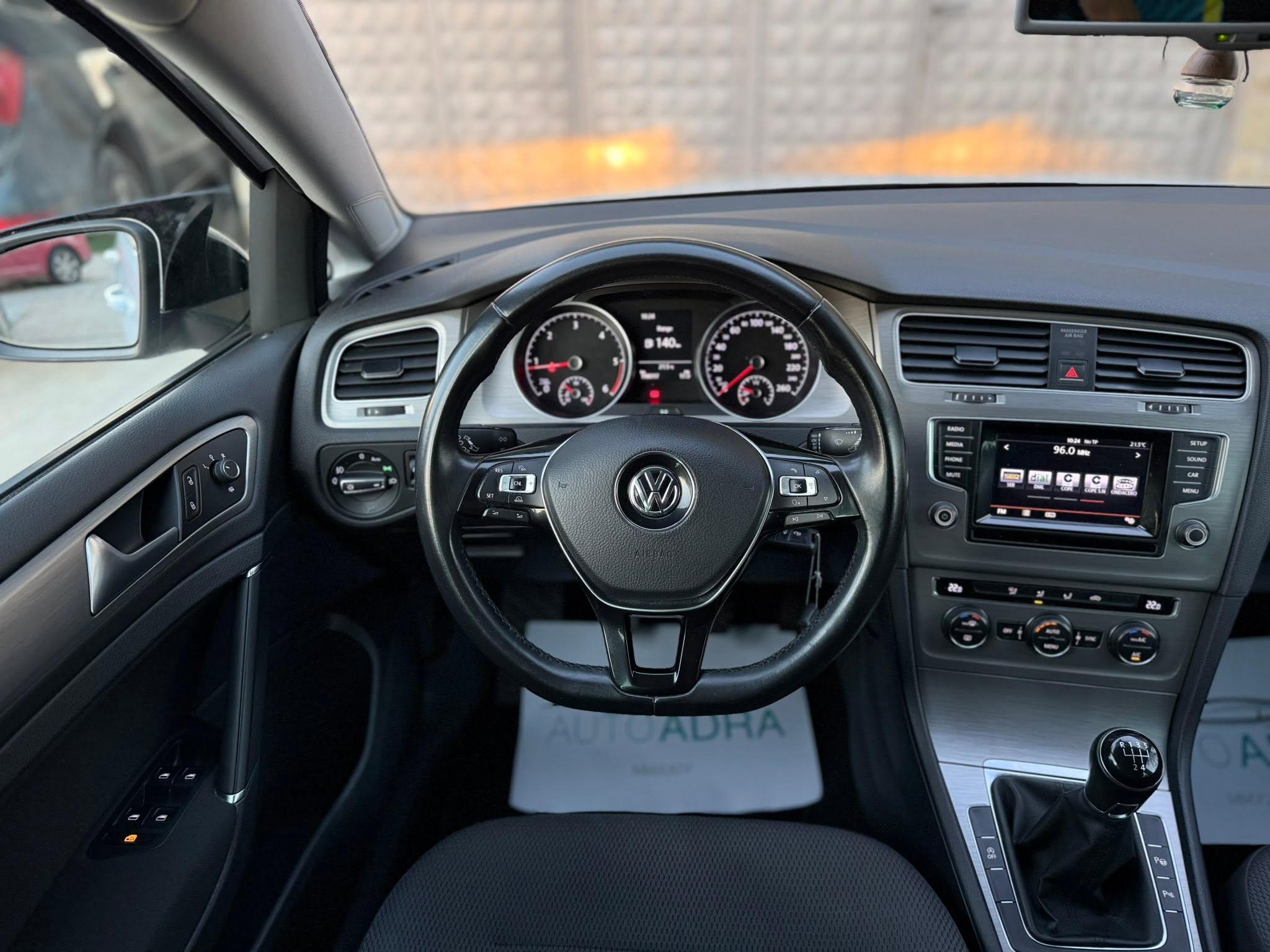 Слика 12 од VOLKSWAGEN GOLF 7