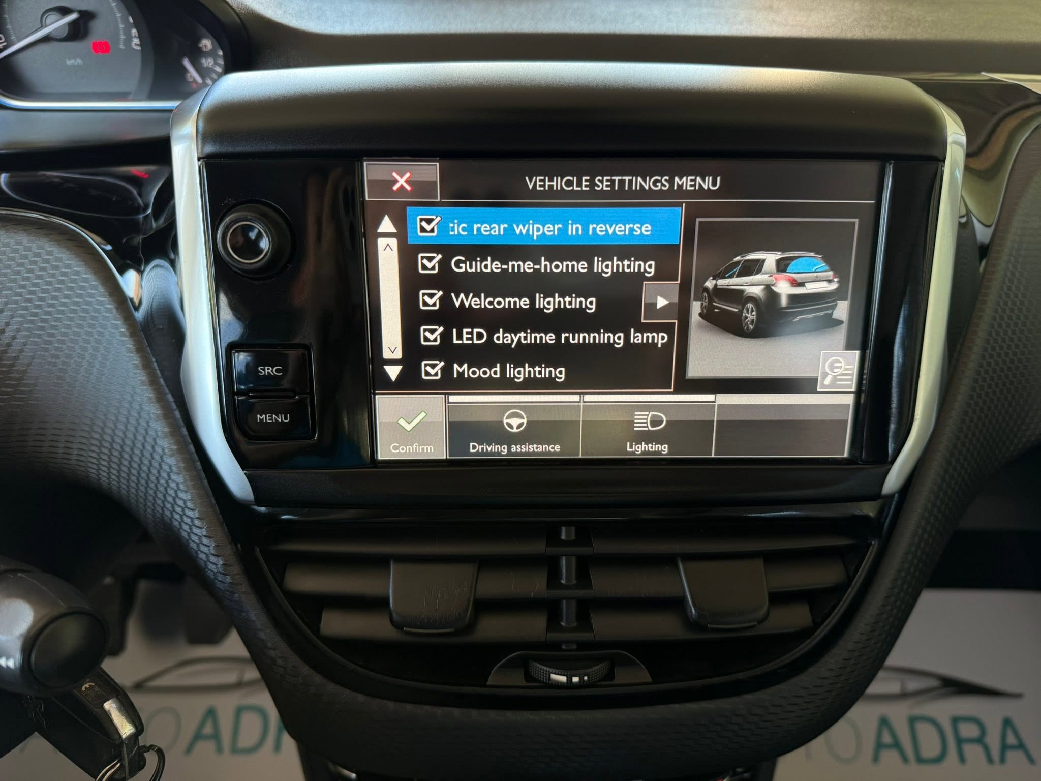 Слика 8 од PEUGEOT 2008