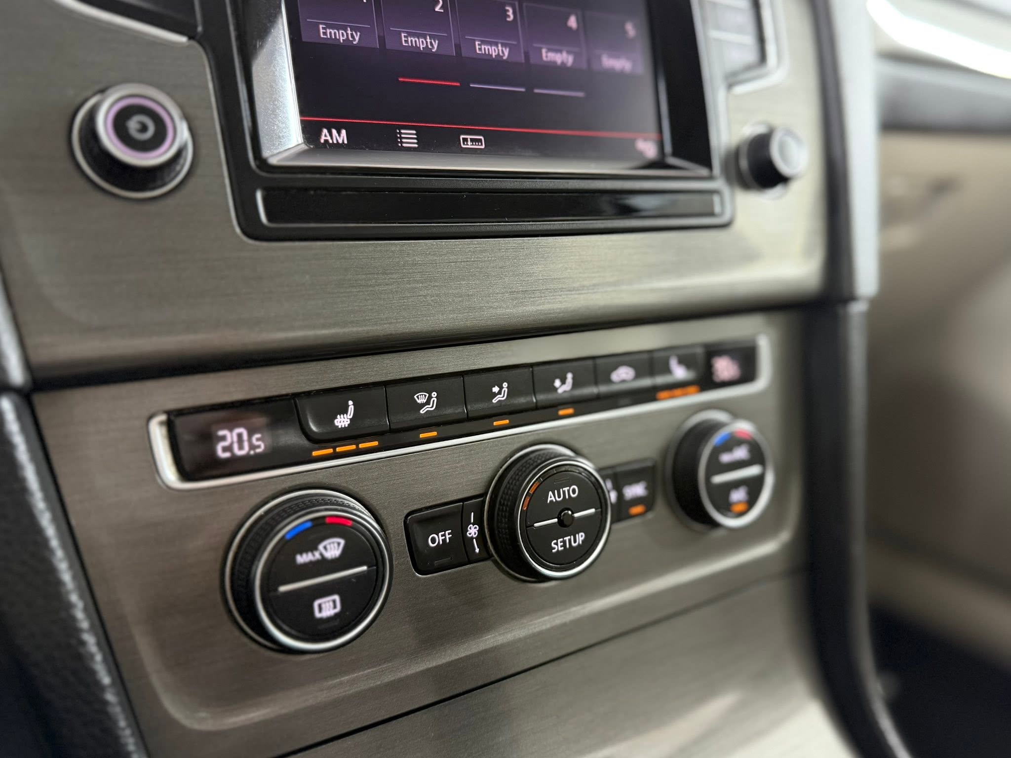 Слика 15 од VOLKSWAGEN GOLF 7